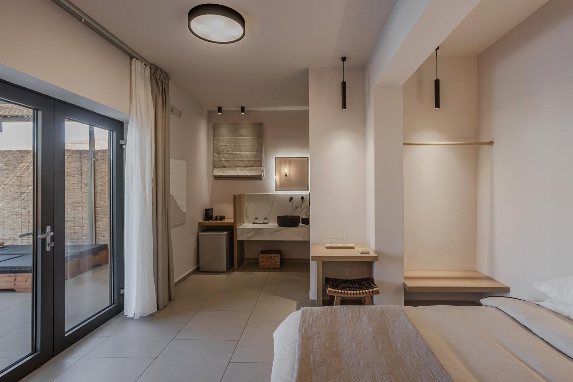 Amal Kythnos Suites Buitenkant foto