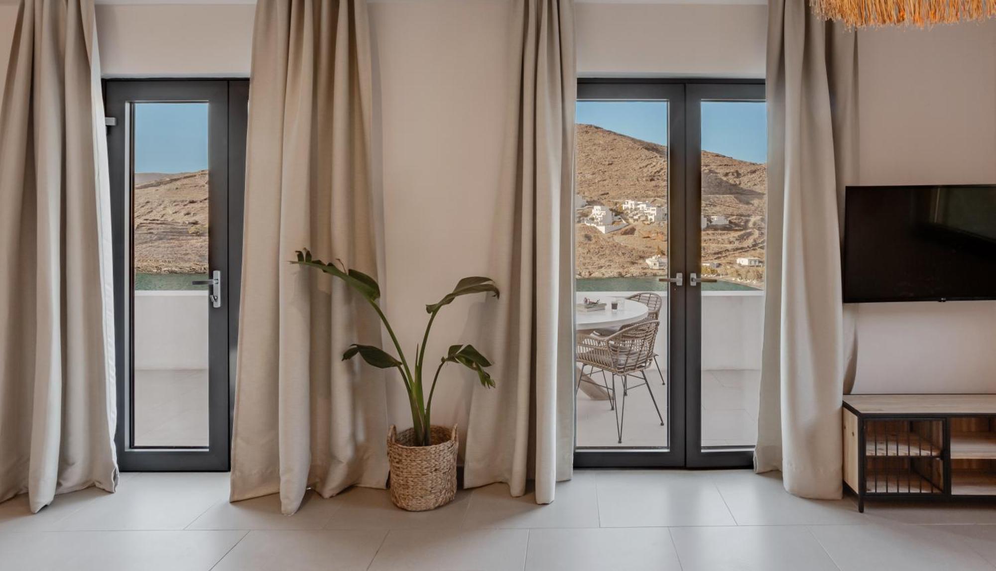 Amal Kythnos Suites Buitenkant foto