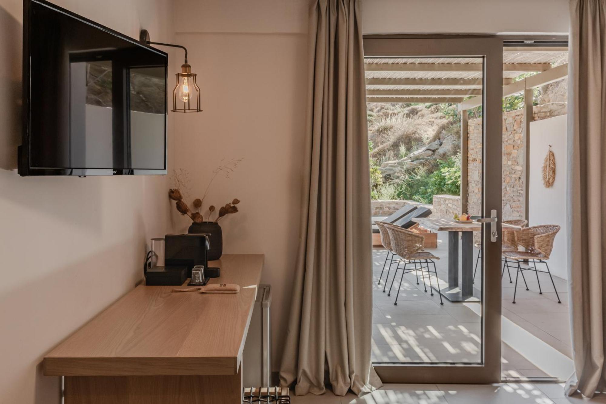 Amal Kythnos Suites Buitenkant foto